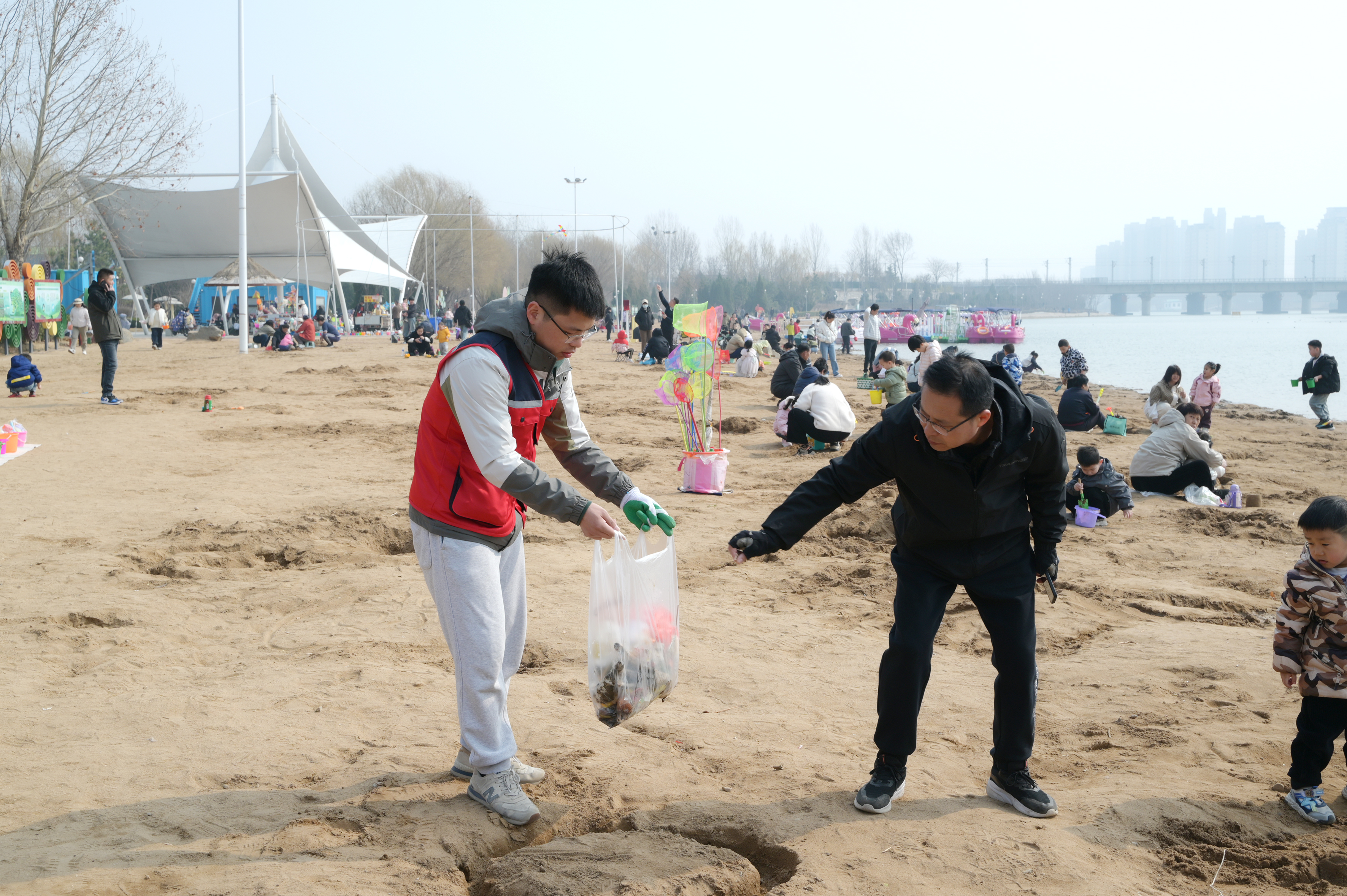 1760059345249069601.jpg 环保公益谢峰版 (231).jpg